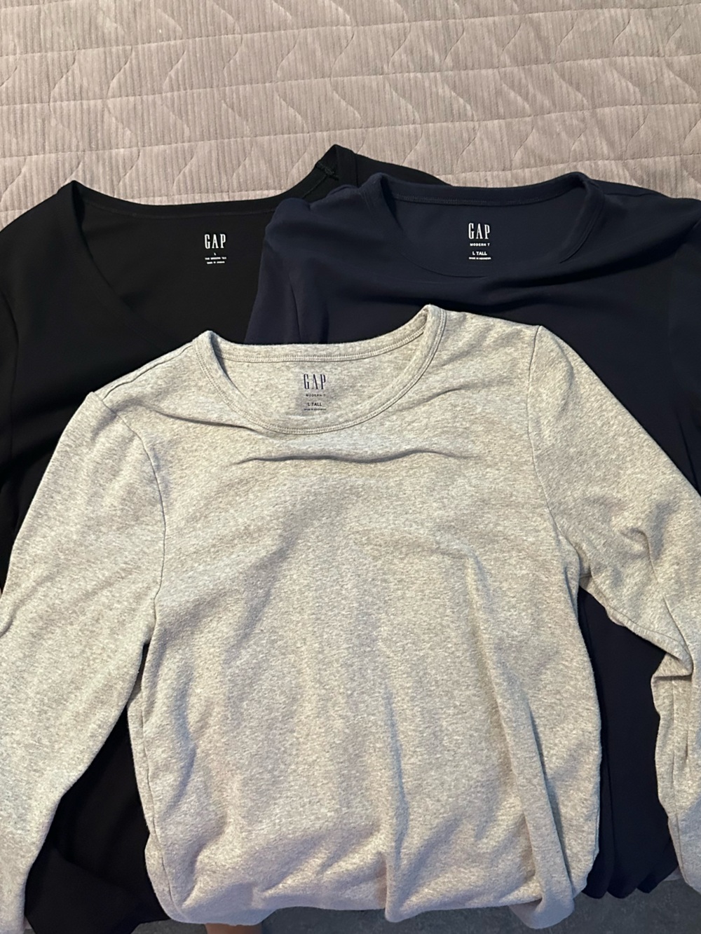 Bundle of 3 women’s GAP long sleeve tees, various necklines - see description - Picture 2 of 2